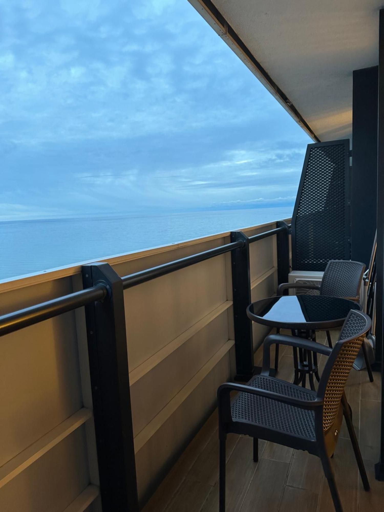 Orbi City Aparthotel Sea View Batum Dış mekan fotoğraf
