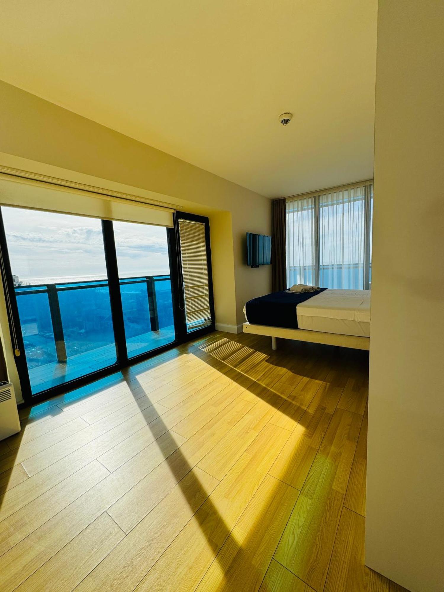 Orbi City Aparthotel Sea View Batum Dış mekan fotoğraf